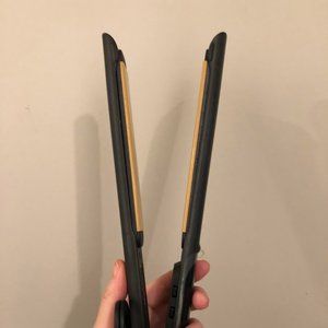 Revlon Hair straightener Smooth Brilliance Ceramic Hair Flat Iron